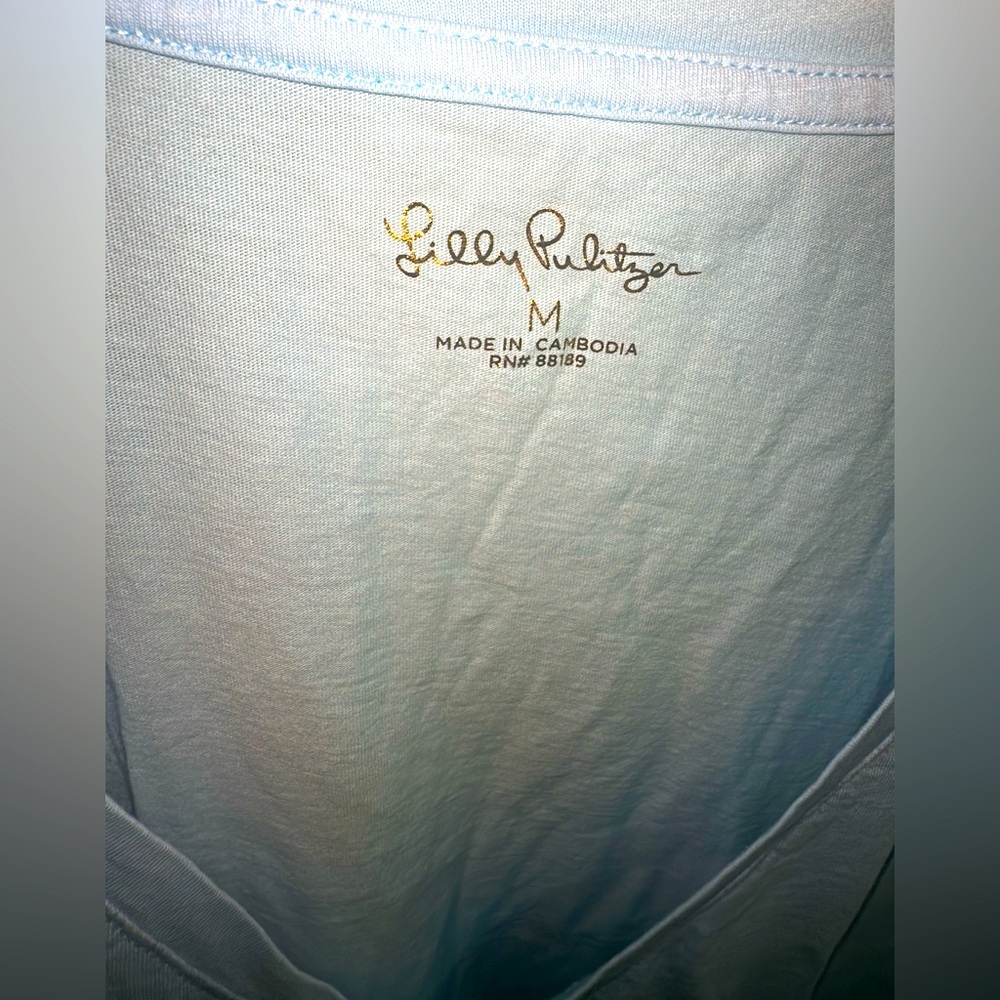 Lilly Pulitzer Light Blue V-Neck Short Sleeve Tee - Picture 3 of 5